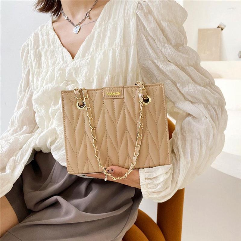 Evening Bags Women Fashion Shoulder Female Lingge Chain Crossbody Casual Purses Retro Ladies Party Small Clutch Totes Square Bag, Black
Evening Bags Women Fashion Shoulder Female Lingge Chain Crossbody Casual Purses Retro Ladies Party Small Clutch Totes Square Bag, Black