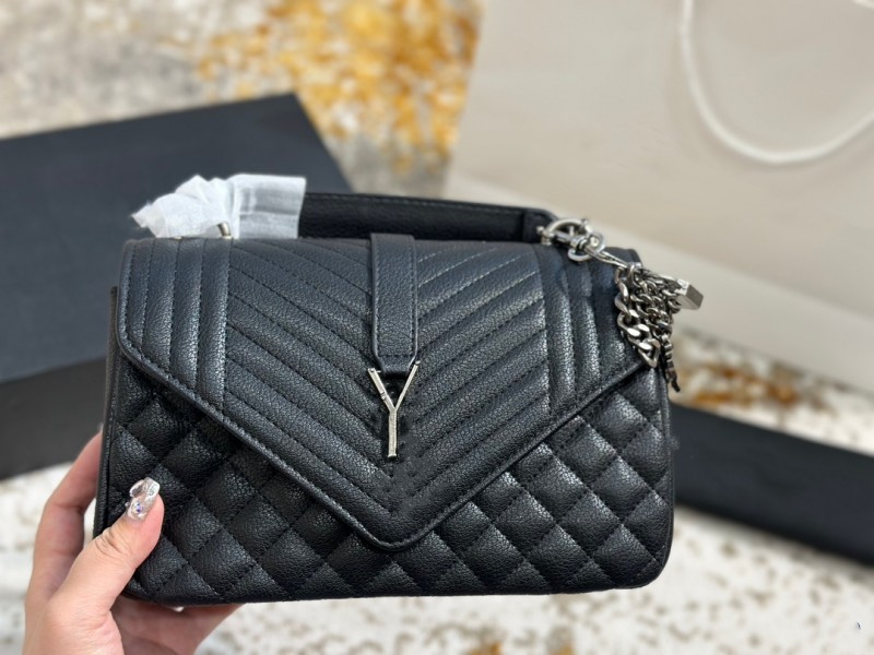 CC HighQuality Shoulder Bags Women Fashion genuine leather Chevron Chain Bag Large Capacity Handbag Modern Classic Cross Body Fashionable Totes Shopping Wallet, Extra freight
CC HighQuality Shoulder Bags Women Fashion genuine leather Chevron Chain Bag Large Capacity Handbag Modern Classic Cross Body Fashionable Totes Shopping Wallet, Extra freight