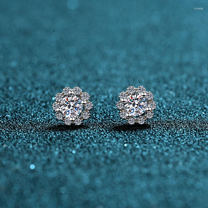 Stud Earrings IOGOU Real 0.6CT 1.0CT Moissanite For Women 925 Sterling Silver Flower Shaped Round Diamond Fine Jewelry
Stud Earrings IOGOU Real 0.6CT 1.0CT Moissanite For Women 925 Sterling Silver Flower Shaped Round Diamond Fine Jewelry