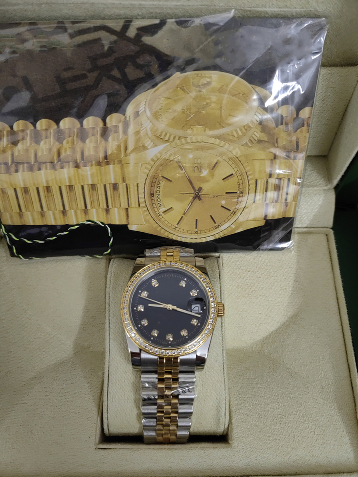 With original box 41mm Watches Diamond Mens Women Gold Face Automatic movement Sweep Wristwatches Ladies Watch, Style 5
With original box 41mm Watches Diamond Mens Women Gold Face Automatic movement Sweep Wristwatches Ladies Watch, Style 5