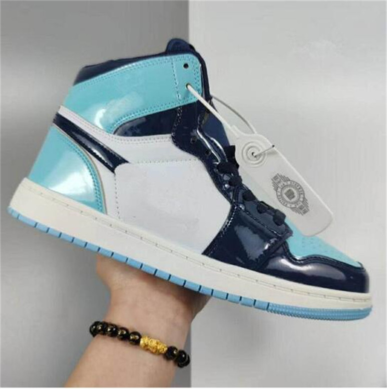2023 Shoes Basketball Sneakers Comfortable Non-Slip High Top Casual Outdoor Wear-Resisting 1S Og Lace-Up Skateboard For Designer Men Women 36-44, Green
2023 Shoes Basketball Sneakers Comfortable Non-Slip High Top Casual Outdoor Wear-Resisting 1S Og Lace-Up Skateboard For Designer Men Women 36-44, Green