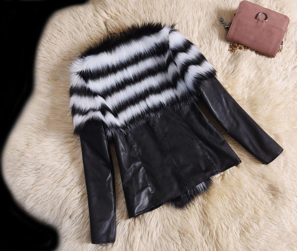 Women' Leather Jacket For Women 2022 Winter Fluffy Large Fur Coat Female Motorcycle PU Jackets Plus SIze 6XL LX2394, Black white fur
Women' Leather Jacket For Women 2022 Winter Fluffy Large Fur Coat Female Motorcycle PU Jackets Plus SIze 6XL LX2394, Black white fur
