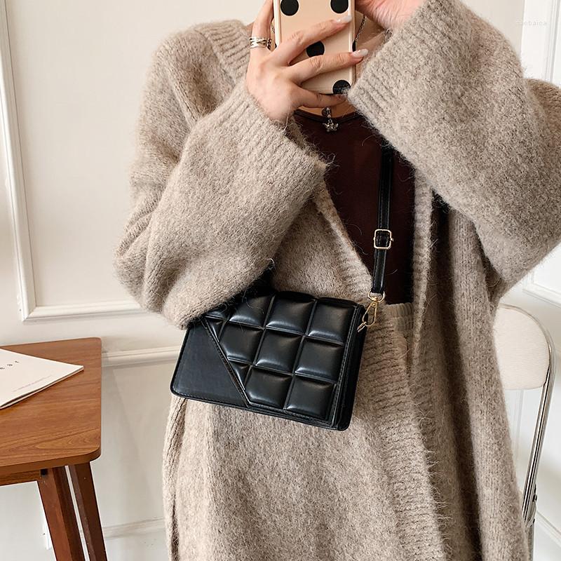 Evening Bags Rhombus Women's Bag 2022 Fashion Simple Texture Shoulder Trend All-match Messenger Women Luxury Handbags, White 
Evening Bags Rhombus Women's Bag 2022 Fashion Simple Texture Shoulder Trend All-match Messenger Women Luxury Handbags, White