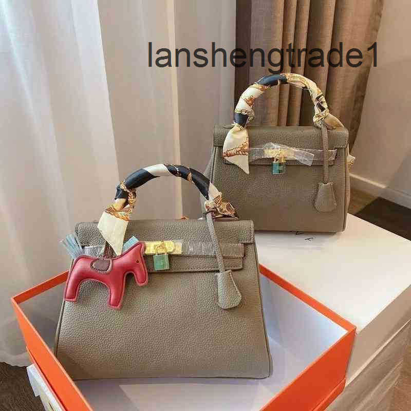 Designer Luxurys High Quality Bag Hemes Cowhide Berkin For Womens Handmade Wallet Fashion Letters H Togo Handbags Kely Purse Leather Black 25 35 The Totes Bags JJ3R, 3#
Designer Luxurys High Quality Bag Hemes Cowhide Berkin For Womens Handmade Wallet Fashion Letters H Togo Handbags Kely Purse Leather Black 25 35 The Totes Bags JJ3R, 3#
