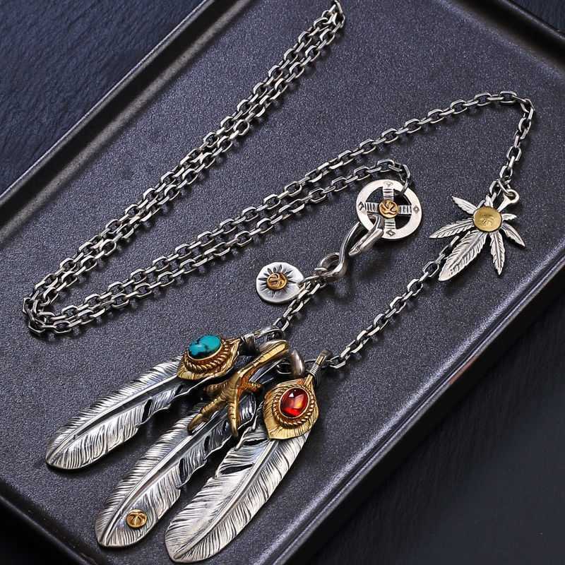 New Design Retro Style Turquoise Feather Silver Necklace Men And Women Sweater Chain Jewelry Accessories
New Design Retro Style Turquoise Feather Silver Necklace Men And Women Sweater Chain Jewelry Accessories