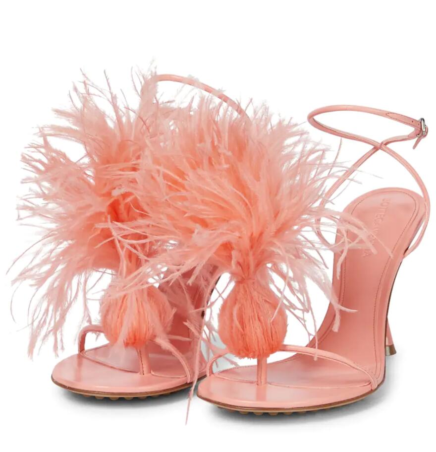 Luxury women dress shoes sandal party wedding Bottegas-vene Dot ostrich feather-trimmed leather sandals mid heel sexy high heeled 35-42 fast, 34
Luxury women dress shoes sandal party wedding Bottegas-vene Dot ostrich feather-trimmed leather sandals mid heel sexy high heeled 35-42 fast, 34