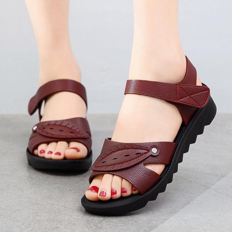 Sandals Summer Women Fashion Genuine Leather Open Toe Non-slip Black Platform Mother Casual Flat Beach
Sandals Summer Women Fashion Genuine Leather Open Toe Non-slip Black Platform Mother Casual Flat Beach