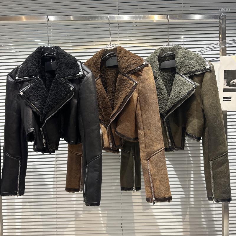 Women' Leather 2022 Winter Show Locomotive Lapel Matte Fur Suede Crop Jacket, Dark green
Women' Leather 2022 Winter Show Locomotive Lapel Matte Fur Suede Crop Jacket, Dark green