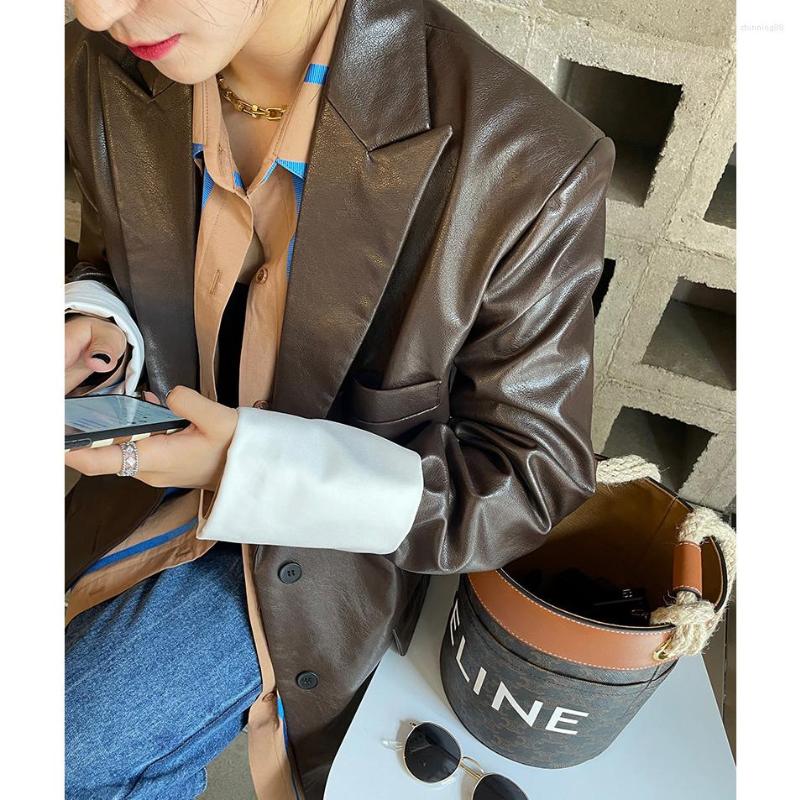 Women' Leather Blazer Jacket 2023 Women Coffe And White Color Suit PU Coat Female Spring Motorcycle Jackets
Women' Leather Blazer Jacket 2023 Women Coffe And White Color Suit PU Coat Female Spring Motorcycle Jackets