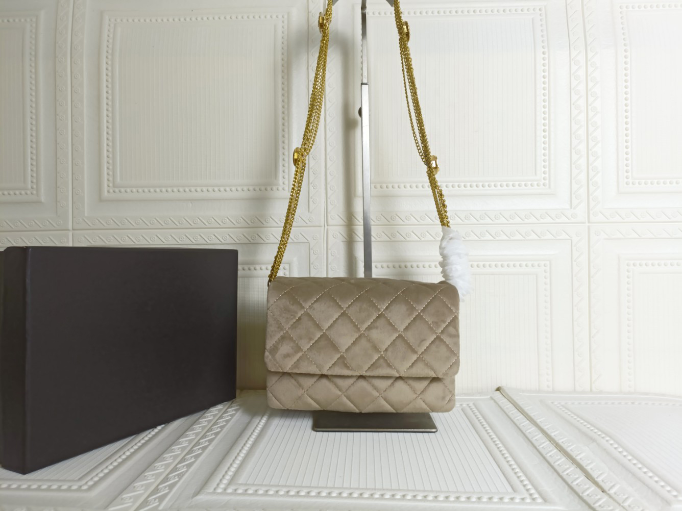 new 5A quality lychee leather retro luxury handbag high channel Soulder Bags Casual Canvas Handbags Designer Letters Brand Shoulders Purse, Black
new 5A quality lychee leather retro luxury handbag high channel Soulder Bags Casual Canvas Handbags Designer Letters Brand Shoulders Purse, Black