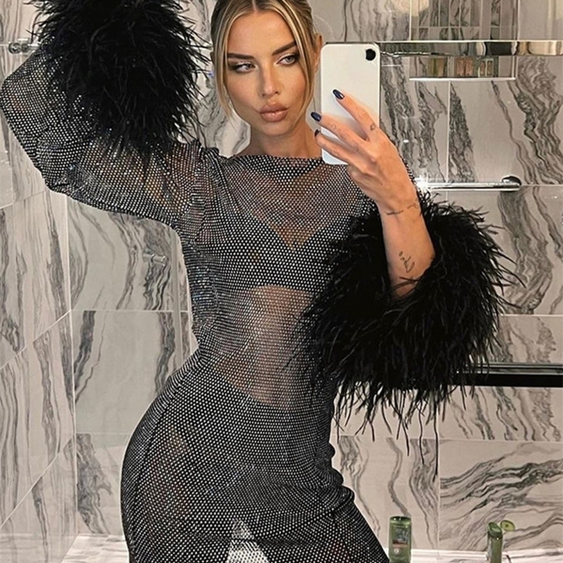 Party Dresses Fashion Sexy Feather Patchwork Long Sleeve Mesh Dress Women Autumn Seethrough Bodycon Package Hip Night Club 221113, Pink
Party Dresses Fashion Sexy Feather Patchwork Long Sleeve Mesh Dress Women Autumn Seethrough Bodycon Package Hip Night Club 221113, Pink