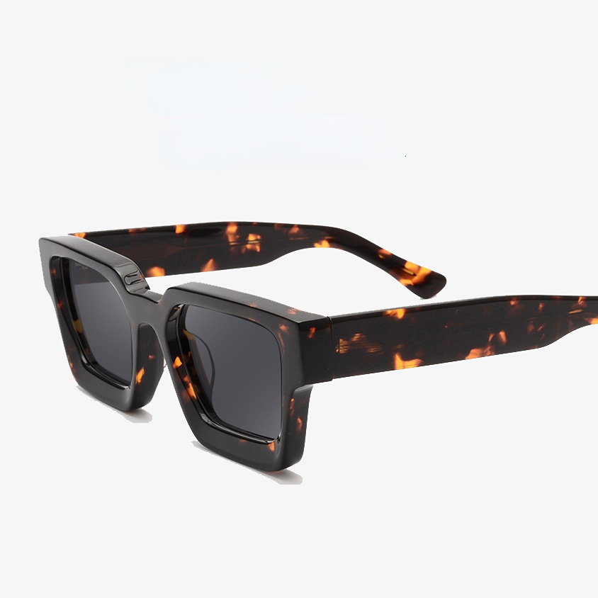 Large Frame Personality Sunglasses For Women Men Simple Trend Thick Frame Thick Leg Male Ladies Driving Beach Sunglasses
Large Frame Personality Sunglasses For Women Men Simple Trend Thick Frame Thick Leg Male Ladies Driving Beach Sunglasses