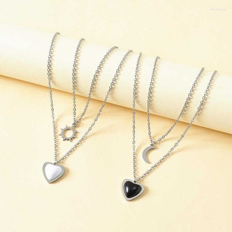 Choker U90E 2Pcs Sun Moon Necklaces Hip Hop Niche Design Simple Heart Pendant Clavicle Chain
Choker U90E 2Pcs Sun Moon Necklaces Hip Hop Niche Design Simple Heart Pendant Clavicle Chain