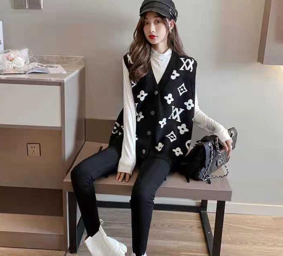 Women's Sweaters Designer Korean Style Letter Print Vests For V-neck Sleeveless Jacket Jersey Mujer Slim Sweater Vest, Black
Women's Sweaters Designer Korean Style Letter Print Vests For V-neck Sleeveless Jacket Jersey Mujer Slim Sweater Vest, Black