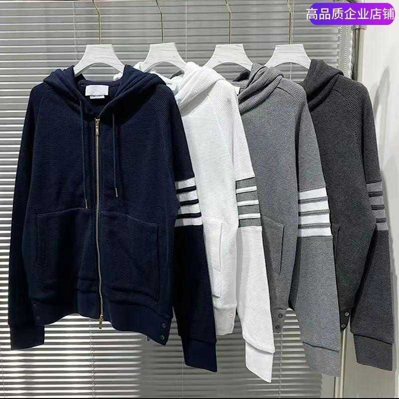Mens Hoodies Thoms Brownn Sweatshirts High Quality Sweater Tb Coat High-end Pure Cotton Loose Casual Men's and Women's Four Dyed Zipper Hoodie Shirt Shorts Trend, Grey crew neck
Mens Hoodies Thoms Brownn Sweatshirts High Quality Sweater Tb Coat High-end Pure Cotton Loose Casual Men's and Women's Four Dyed Zipper Hoodie Shirt Shorts Trend, Grey crew neck