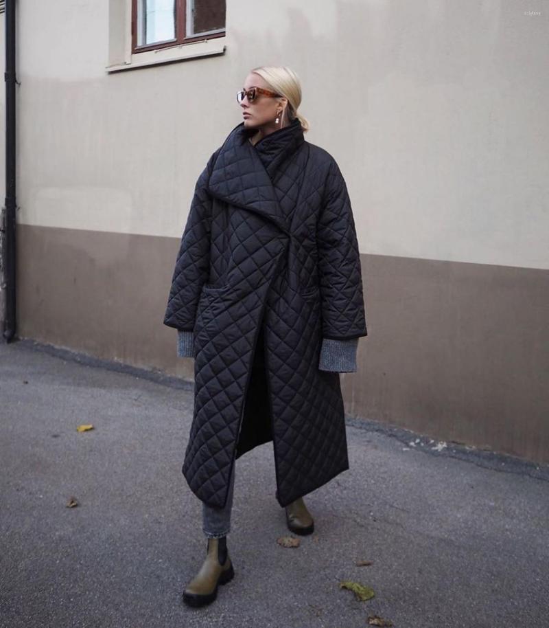 Women's Trench Coats Fashion Black Annecy Quilted OVersized Coat Woman Big Label Collar Long OVERCOAT 2022 FALL
Women's Trench Coats Fashion Black Annecy Quilted OVersized Coat Woman Big Label Collar Long OVERCOAT 2022 FALL