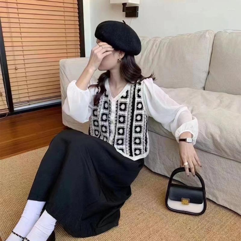 Women's Blouses Women Vintage Crochet Crop Top Cardigans Sexy V-Neck Blouse Tops Hollow Knitted T-shirt Sweet Short For Autumn, Green
Women's Blouses Women Vintage Crochet Crop Top Cardigans Sexy V-Neck Blouse Tops Hollow Knitted T-shirt Sweet Short For Autumn, Green
