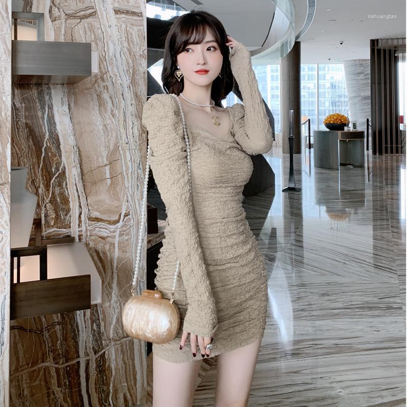 Casual Dresses 2022 Autumn Vintage Bandage Draped Mini Dress Sexy Party High-end Women Square Collar Long Sleeve Elegant Vestidos, Khaki
Casual Dresses 2022 Autumn Vintage Bandage Draped Mini Dress Sexy Party High-end Women Square Collar Long Sleeve Elegant Vestidos, Khaki
