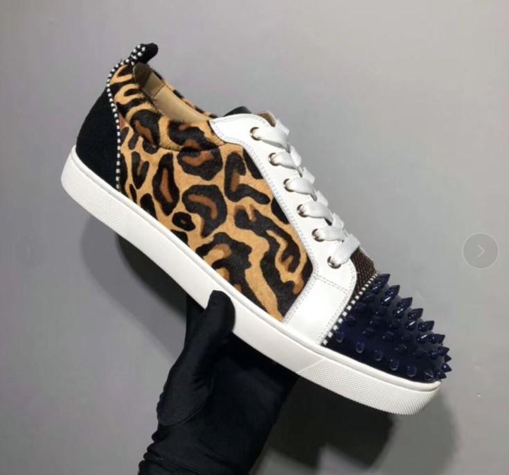 Designer Sneakers Christians Spikes Flat Velours Suede Sneakers Iron Grey men trainers shoe leather Party shoes mn1896011, 11
Designer Sneakers Christians Spikes Flat Velours Suede Sneakers Iron Grey men trainers shoe leather Party shoes mn1896011, 11