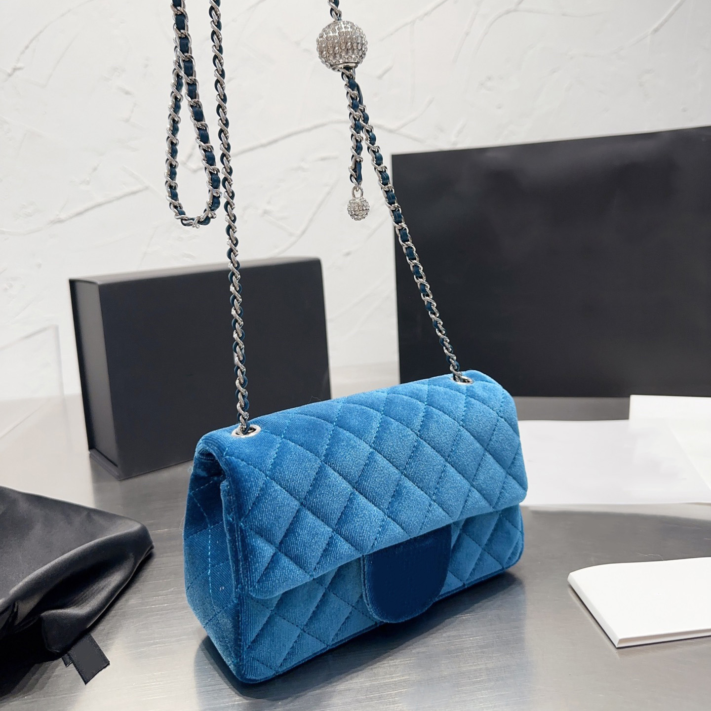 Womens Shiny Diamond Velvet Quilted Bags Classic Crushed Ball Silver Hardware Chain Matelasse Metal Crossbody Wallets French F/W Mini Handbags With Pouch Purse 20CM, Box
Womens Shiny Diamond Velvet Quilted Bags Classic Crushed Ball Silver Hardware Chain Matelasse Metal Crossbody Wallets French F/W Mini Handbags With Pouch Purse 20CM, Box