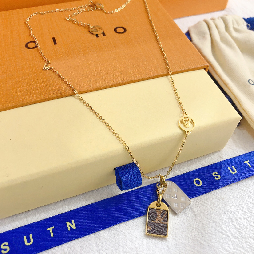 Luxury Quality Necklace 18k Gold Plated Delicate Design Pendant Necklace Designer Jewelry Accessories Long Chain Selected Gift For Women Couple Family
Luxury Quality Necklace 18k Gold Plated Delicate Design Pendant Necklace Designer Jewelry Accessories Long Chain Selected Gift For Women Couple Family
