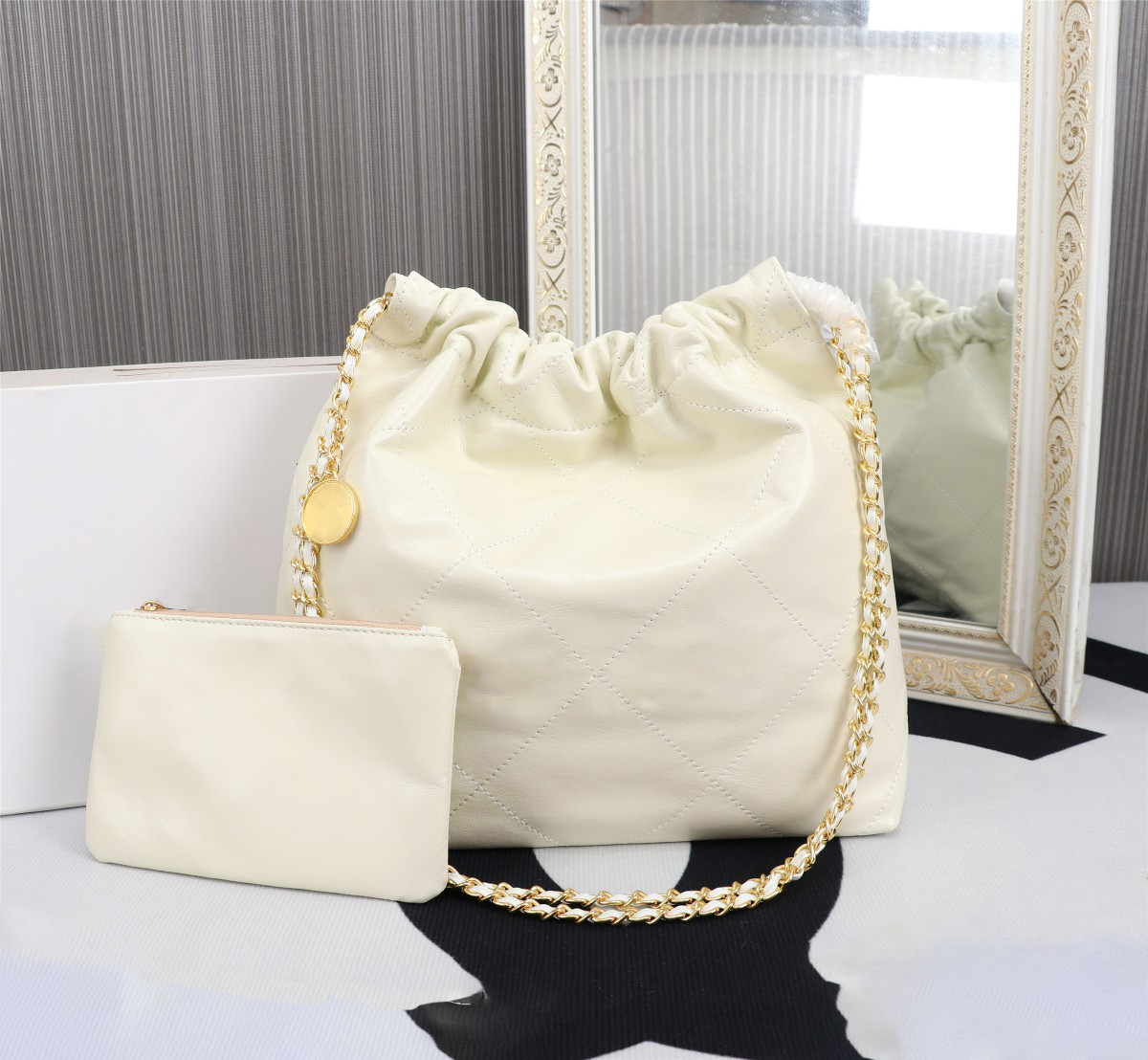 Womens Tote Luxurys Designers Bags chain ladies composite 2022 Women Fashion Brand Shoulder Chain Purse, White
Womens Tote Luxurys Designers Bags chain ladies composite 2022 Women Fashion Brand Shoulder Chain Purse, White