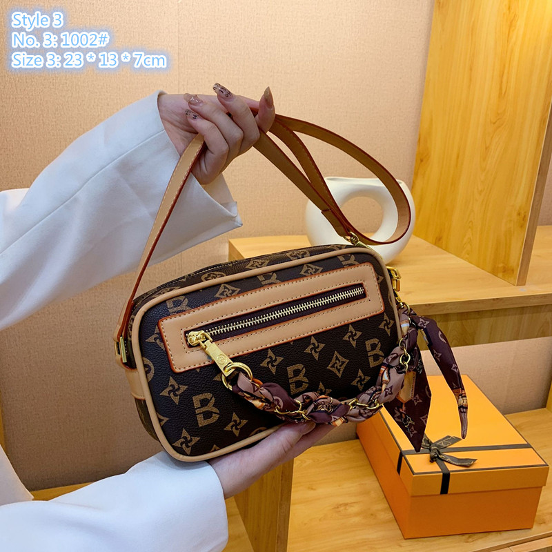 Factory direct ladies shoulder bags Two styles elegant printing retro handbag sweet ribbon bow chain bag simple Joker contrast leather mobile phone coin purse