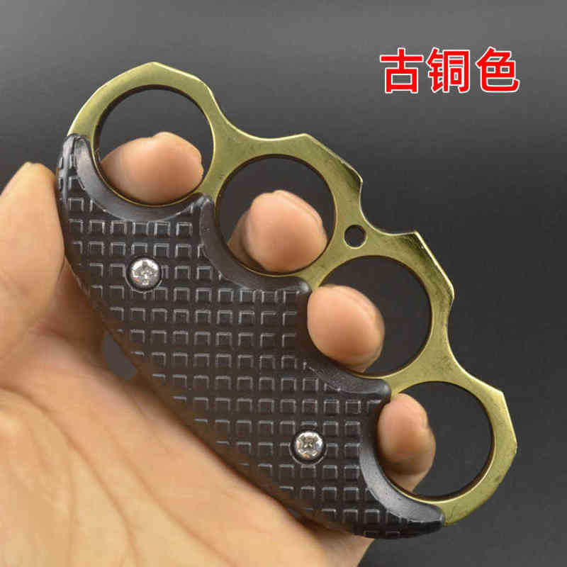 Designers Martial Arts Clip Clasp Fist Set Iron Four Finger Rings Tiger Legal Self Defense Designer Hand Brace Ring ASED4588
Designers Martial Arts Clip Clasp Fist Set Iron Four Finger Rings Tiger Legal Self Defense Designer Hand Brace Ring ASED4588