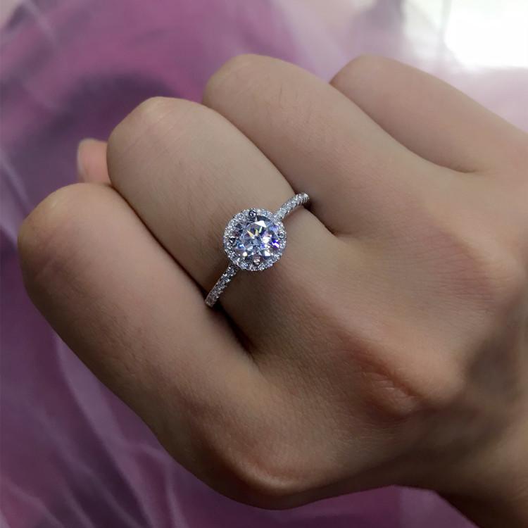 Female ring Big White Round Diamond Engagement Ring Cute 925 Silver Jewelry Vintage Wedding Rings
Female ring Big White Round Diamond Engagement Ring Cute 925 Silver Jewelry Vintage Wedding Rings