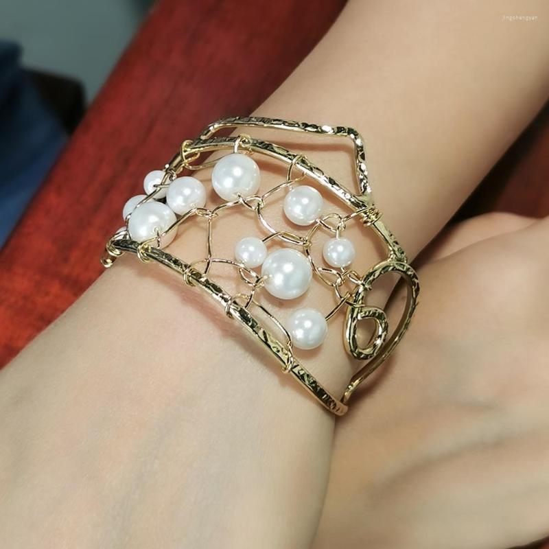 Bangle Imitation Pearl Bracelets Cuff Bangles Women Charm Fish Wristband Unique Design Bracelet Manchette Statement Jewelry
Bangle Imitation Pearl Bracelets Cuff Bangles Women Charm Fish Wristband Unique Design Bracelet Manchette Statement Jewelry