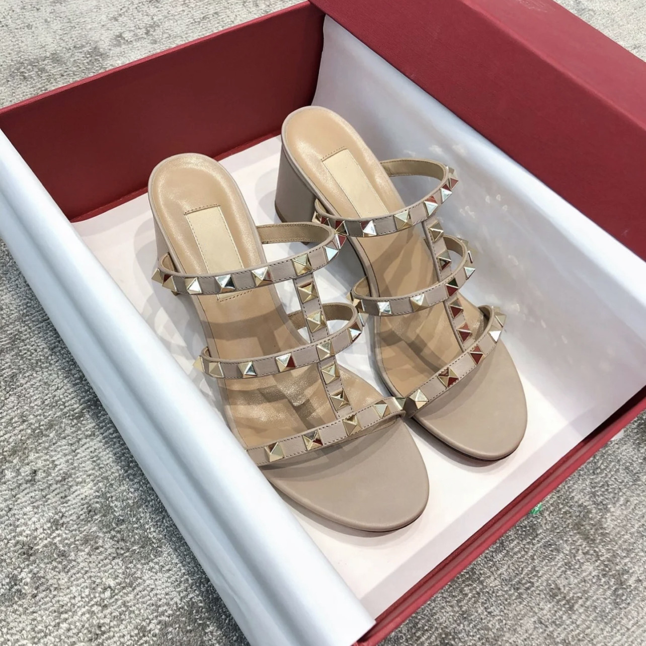 Brand Ladies Sandals High Heels Stud Shoes Party Shoes Ladies Leather Stud Sandals Summer Ladies Sexy 6.5Cm, Color 7
Brand Ladies Sandals High Heels Stud Shoes Party Shoes Ladies Leather Stud Sandals Summer Ladies Sexy 6.5Cm, Color 7