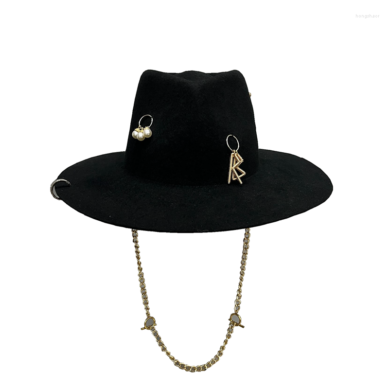 Berets 2022 Arrival Women Hat For In Winter Wool Fedora With Chain And Letter, Picture shown
Berets 2022 Arrival Women Hat For In Winter Wool Fedora With Chain And Letter, Picture shown