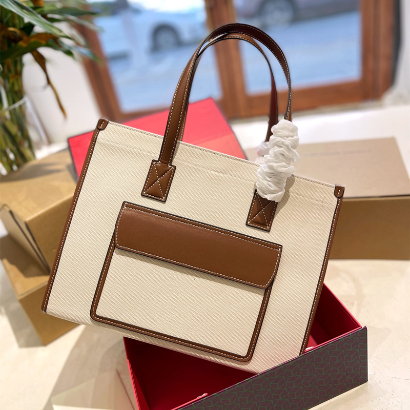Freya Tote PM 33x26CM Hand Bag Canvas Shopping Totes London England Style Golden Hardwares B Shoulder Bags Luxury Lady Purse Women Wallet Stylish Boutique, Accessories fee(not sale separately)
Freya Tote PM 33x26CM Hand Bag Canvas Shopping Totes London England Style Golden Hardwares B Shoulder Bags Luxury Lady Purse Women Wallet Stylish Boutique, Accessories fee(not sale separately)