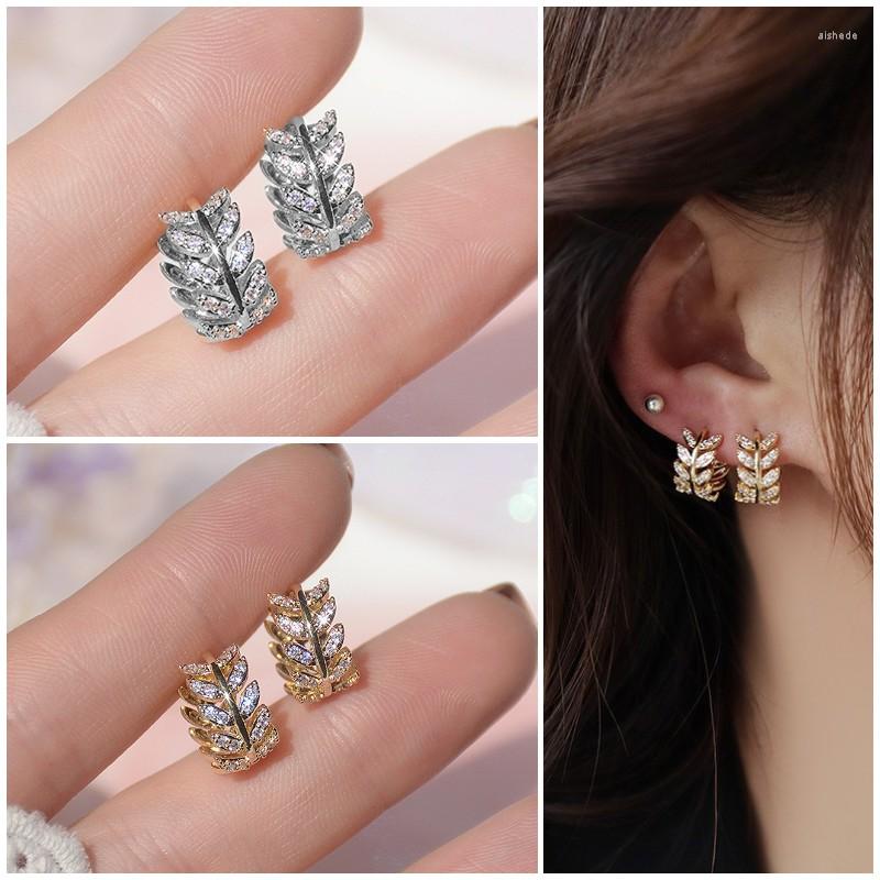 Hoop Earrings CAOSHI Trendy Women Circle Leaf Shape Shiny Zirconia Gift Delicate Design Wedding Accessories Fashionable Lady Jewelry
Hoop Earrings CAOSHI Trendy Women Circle Leaf Shape Shiny Zirconia Gift Delicate Design Wedding Accessories Fashionable Lady Jewelry