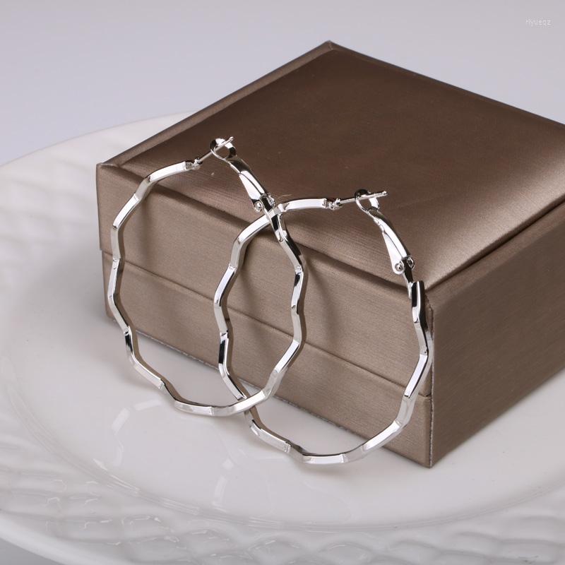 Hoop Earrings Hgflyxu Gold And Silver Color Earring For Women Girl Ear Jewelry Female Trendy Accessories Shape
Hoop Earrings Hgflyxu Gold And Silver Color Earring For Women Girl Ear Jewelry Female Trendy Accessories Shape