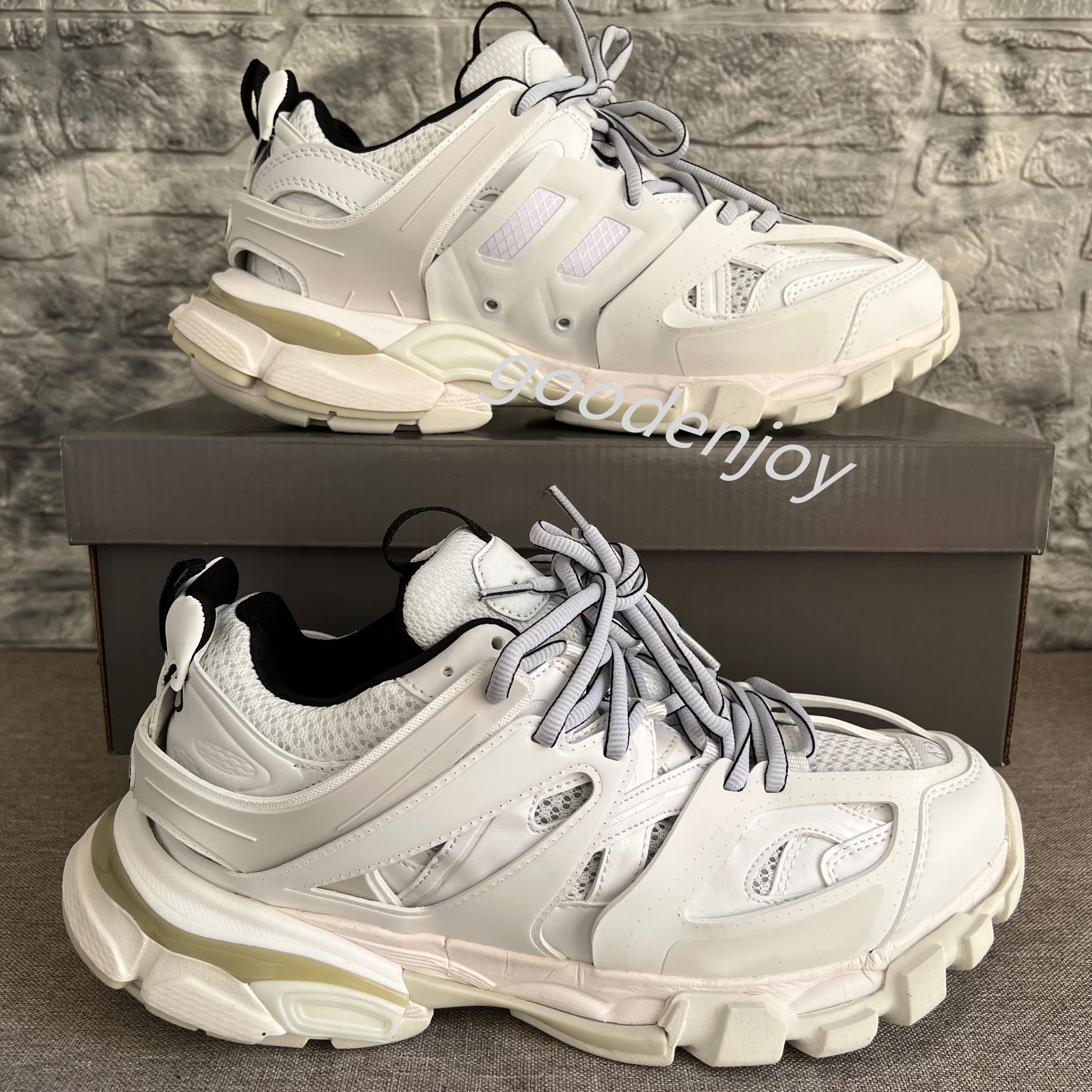 2022 Luxury Designer Fashion Paris Triple S 3.0 Men Women Casual Dad Shoes Black All White Red Grey Platform Lovers Trainer Sneakers 35-45, #14
2022 Luxury Designer Fashion Paris Triple S 3.0 Men Women Casual Dad Shoes Black All White Red Grey Platform Lovers Trainer Sneakers 35-45, #14