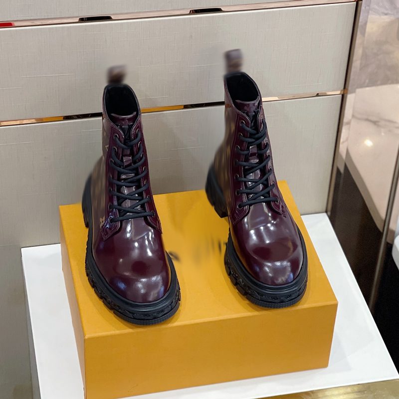 Man Luxury Brand Shoes Designer Boots High Heels And Genuine Leather Outdoors fashion mens boot by shoe -G070, Picture color
Man Luxury Brand Shoes Designer Boots High Heels And Genuine Leather Outdoors fashion mens boot by shoe -G070, Picture color