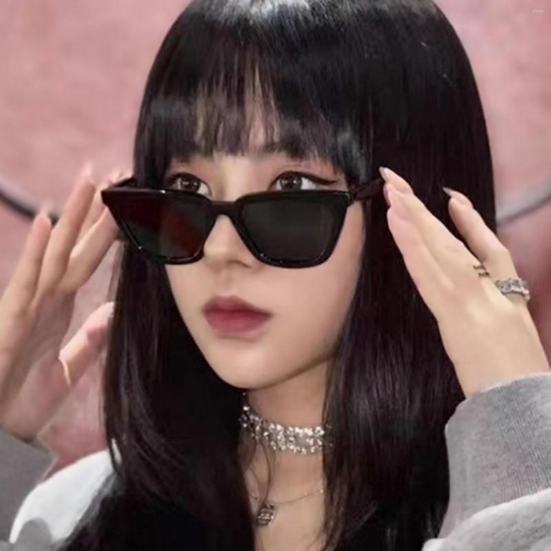Sunglasses Trapezoidal Aesthetic For Women/Men Vintage Fashion Driving Glasses Po Props Outdoor Eyeglasses Anti-Glare NIN668
Sunglasses Trapezoidal Aesthetic For Women/Men Vintage Fashion Driving Glasses Po Props Outdoor Eyeglasses Anti-Glare NIN668