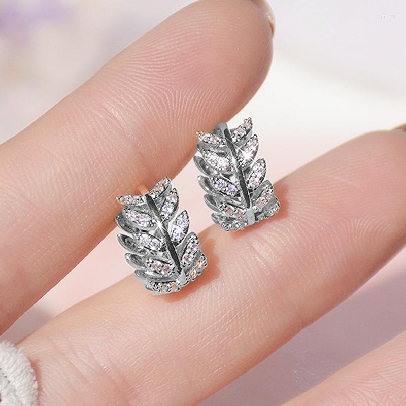 Hoop Earrings CAOSHI Fashionable Female With Shiny Zirconia Dainty Women's Accessories For Engagement Delicate Design Jewelry
Hoop Earrings CAOSHI Fashionable Female With Shiny Zirconia Dainty Women's Accessories For Engagement Delicate Design Jewelry