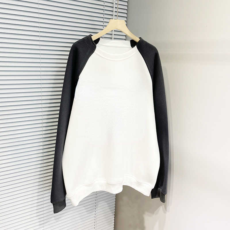 Women's Hoodies Sweatshirts 2022 Autumn and Winter New Lovers' Classic Print Panel Round Neck, Picture color
Women's Hoodies Sweatshirts 2022 Autumn and Winter New Lovers' Classic Print Panel Round Neck, Picture color