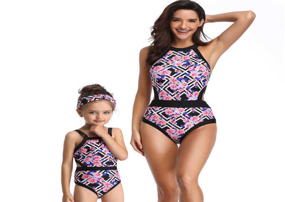 Vintage Mom and Baby Swimwear Outfit Kids Flowers Halt Up Bikini Mother Daughter Matching Clothing Bathing Suit 2105297696257, Beige 
Vintage Mom and Baby Swimwear Outfit Kids Flowers Halt Up Bikini Mother Daughter Matching Clothing Bathing Suit 2105297696257, Beige