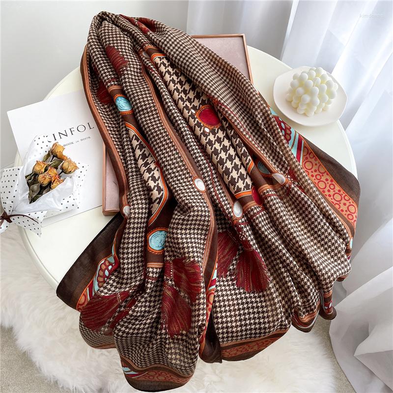 Scarves Hign Quality Women Scarf Hijab Luxury Cotton Linen Fashion Muffle Bandana Shawl 2022 Arrive Muslim Headkerchief Suit Autumn
Scarves Hign Quality Women Scarf Hijab Luxury Cotton Linen Fashion Muffle Bandana Shawl 2022 Arrive Muslim Headkerchief Suit Autumn