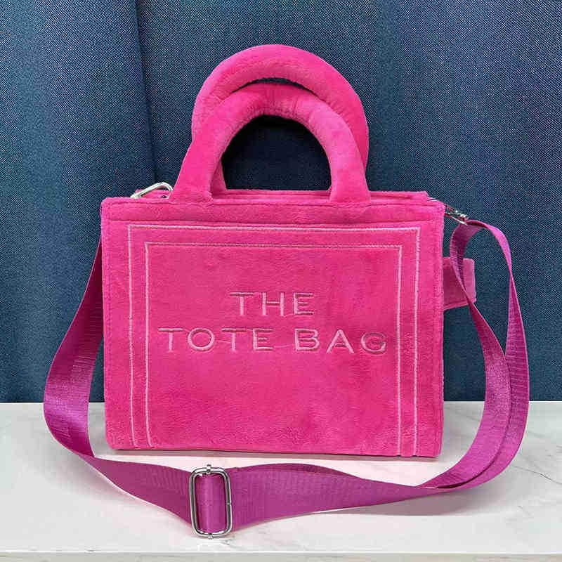Marc Tote Bag Evening s Deigner Handbag Women Shoulder Fahion Letter Pluh Luxury Shopping Crobody 220720, Black11
Marc Tote Bag Evening s Deigner Handbag Women Shoulder Fahion Letter Pluh Luxury Shopping Crobody 220720, Black11