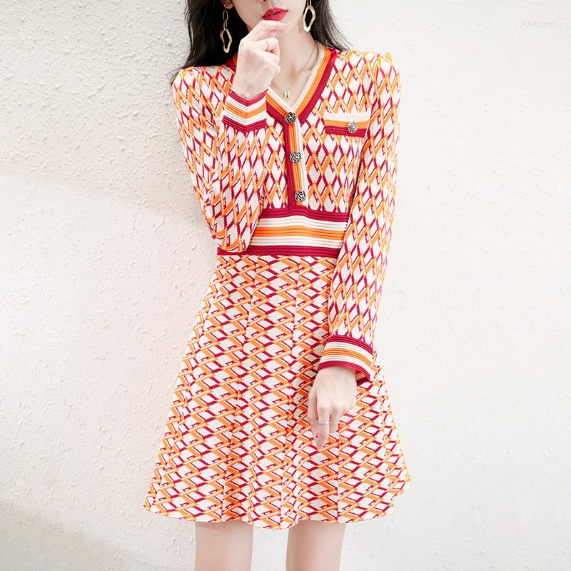 Casual Dresses #1045 Winter Knitted Dress Women High Waisted Sweater Female Office Plaid Mini V-neck Buttons Short A-Line Elegant
Casual Dresses #1045 Winter Knitted Dress Women High Waisted Sweater Female Office Plaid Mini V-neck Buttons Short A-Line Elegant