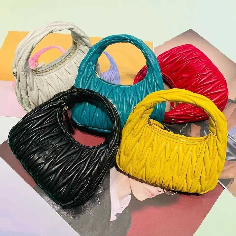 Shoulder Bags Designer Fashion MM Handbags Wrist New Wander Lambskin Pleated Hobo Middle Ancient Underarm Portable Single Women's Cross Crescent Q4CK, Size: 20 x 14 x 6cm
Shoulder Bags Designer Fashion MM Handbags Wrist New Wander Lambskin Pleated Hobo Middle Ancient Underarm Portable Single Women's Cross Crescent Q4CK, Size: 20 x 14 x 6cm