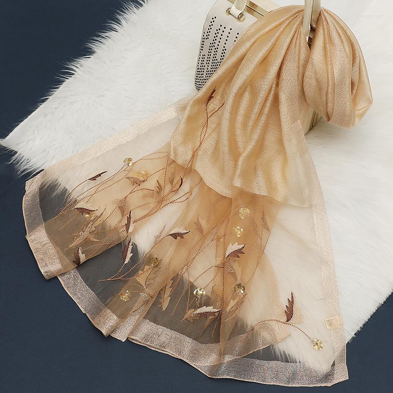 Scarves 2022 Spring And Autumn Silk Wool Embroidered Women's Mulberry Flowers Warm Embroidery Sunscreen Shawl
Scarves 2022 Spring And Autumn Silk Wool Embroidered Women's Mulberry Flowers Warm Embroidery Sunscreen Shawl