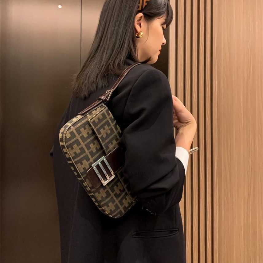 Handbag large capacity canvas uette new fashion women's Bag Messenger sling single shoulder portable Tote underarm bag, Small spot;lightning delivery
Handbag large capacity canvas uette new fashion women's Bag Messenger sling single shoulder portable Tote underarm bag, Small spot;lightning delivery