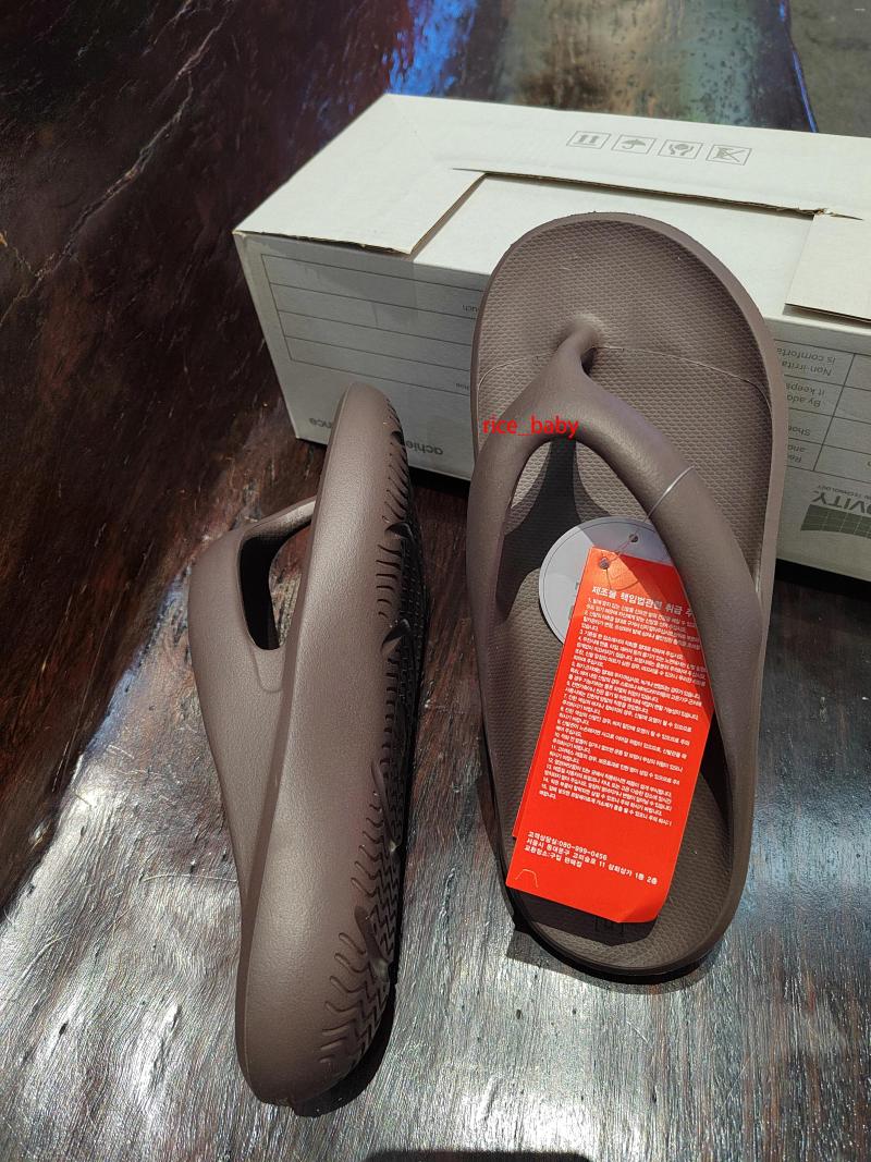 Slippers High Quality Lazy For Men And Women Beach Luxury Platform Flip Flops Summer, Icon005
Slippers High Quality Lazy For Men And Women Beach Luxury Platform Flip Flops Summer, Icon005