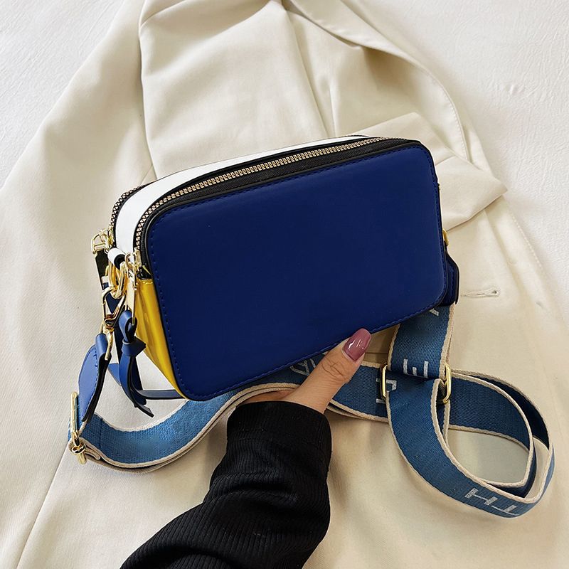 marc Shoulder Bags handBags women designer Bag Women's crossbody Oval Versatile Small Crowd Messenger purse Color Contrast Camera Bag 221009, Blue
marc Shoulder Bags handBags women designer Bag Women's crossbody Oval Versatile Small Crowd Messenger purse Color Contrast Camera Bag 221009, Blue