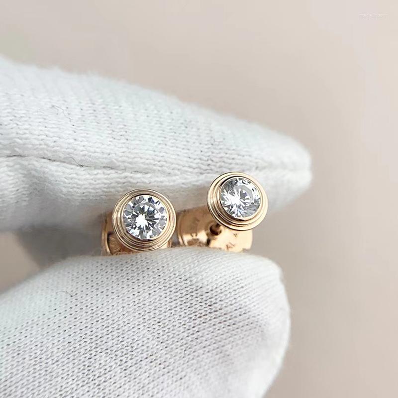 Stud Earrings 925 Sterling Silver Ladies Luxury Fashion Jewelry Gift Electroplating 18K Rose Gold Classic Inlaid Zircon
Stud Earrings 925 Sterling Silver Ladies Luxury Fashion Jewelry Gift Electroplating 18K Rose Gold Classic Inlaid Zircon